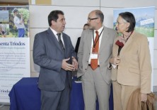 Joan Antoni Melé (Subdirector General de Triodos Bank), Félix Balboa y María Lezaun (Presidente-Fundador y Vicepresidenta-Fundadora de Fundación Phi)
