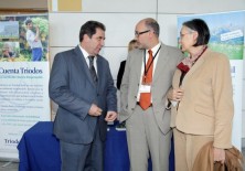 Joan Antoni Melé (Subdirector General de Triodos Bank), Félix Balboa y María Lezaun (Presidente-Fundador y Vicepresidenta-Fundadora de Fundación Phi)