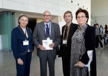 María José Mainar (Presidenta de EVAP), Félix Balboa y María Lezaun (Presidente-Fundador y Vicepresidenta-Fundadora de Fundación Phi), y Javier Ortiz (Secretario del Patronato de Fundación Phi)