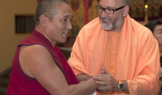 Fundación Casa del Tibet - Venerable Geshe Thubten Wangchen y Pujya Swami Rameshwarananda Giri Maharaj