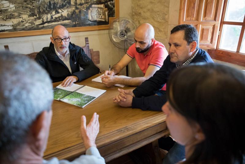 Asociación de propietarios para el Castañar de Hoyos Asociación de propietarios para el Castañar de Hoyos